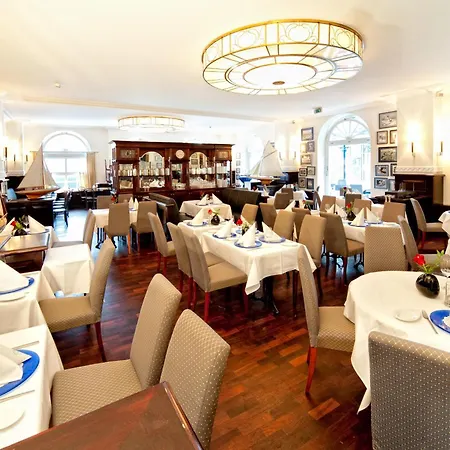 Neptun Hotel 4*