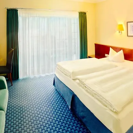 Hotell Neptun 4*