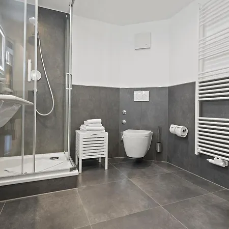 Hotell Neptun 4*
