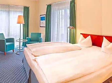 Neptun Hotel 4*