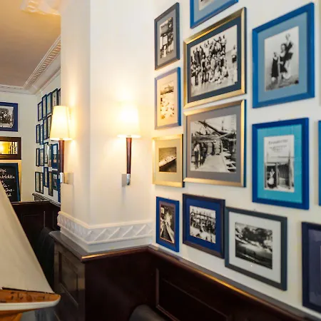 Neptun Hotell 4*
